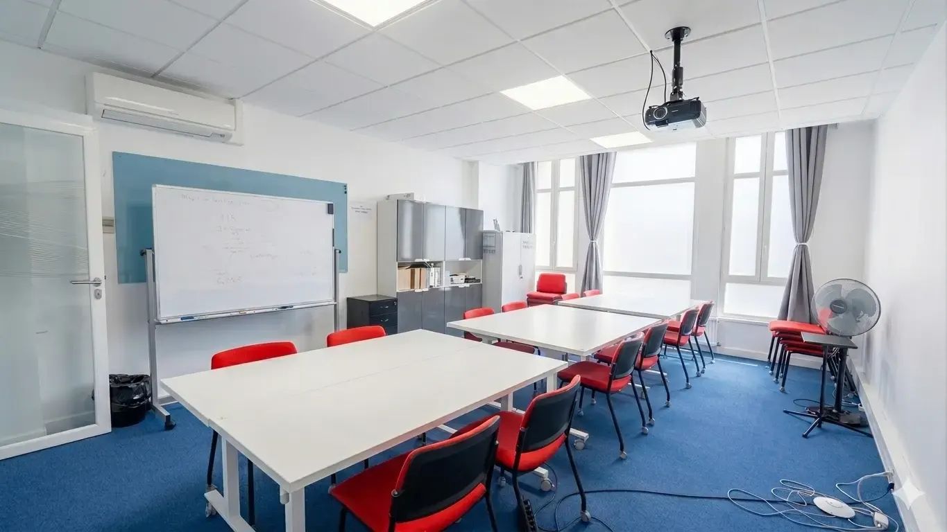 Bureau opéré · 9 à 12 postes · rue Beaubourg, Paris 3e — photo 2/4