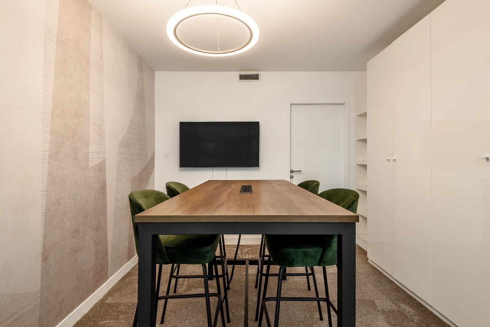 Bureau opéré · 56 à 84 postes · rue de Monceau, Paris 8e — photo 3/10