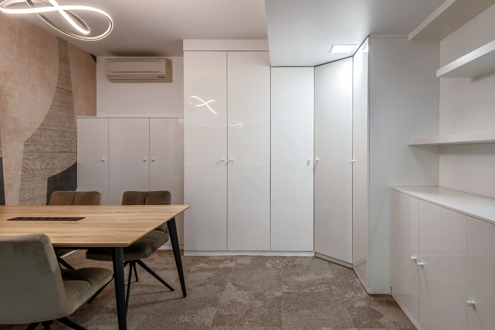 Bureau opéré · 56 à 84 postes · rue de Monceau, Paris 8e — photo 4/10