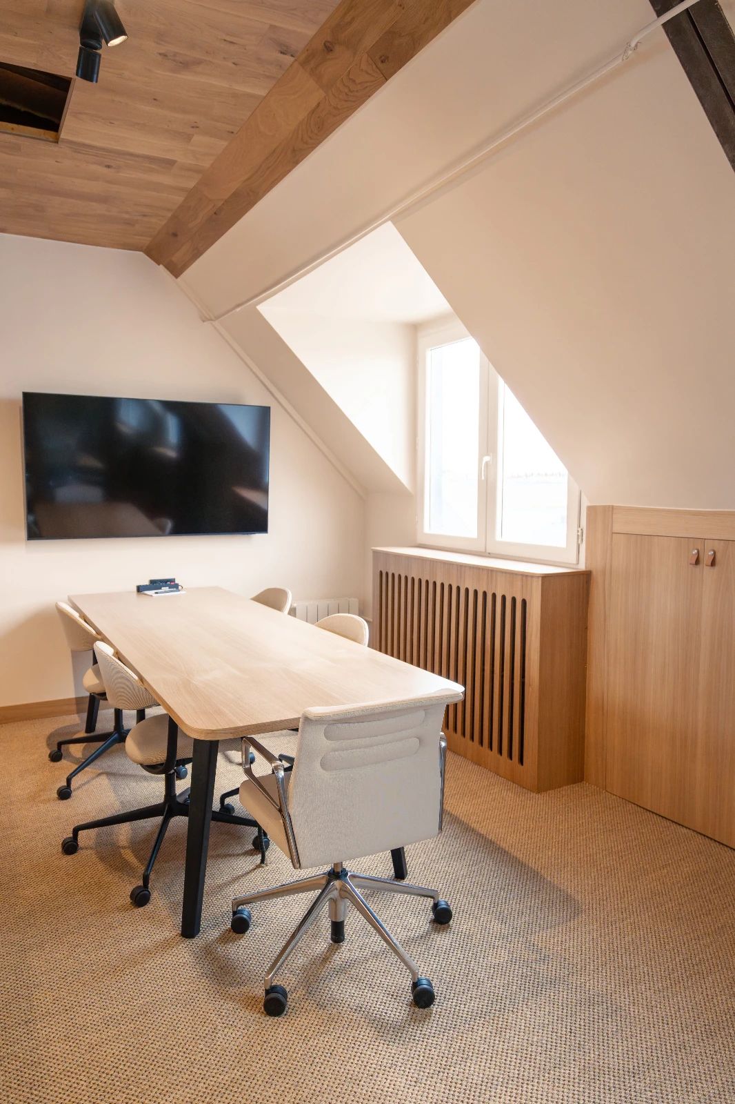 Bureau opéré · 1 à 14 postes · rue d'Uzès, Paris 2e — photo 13/17