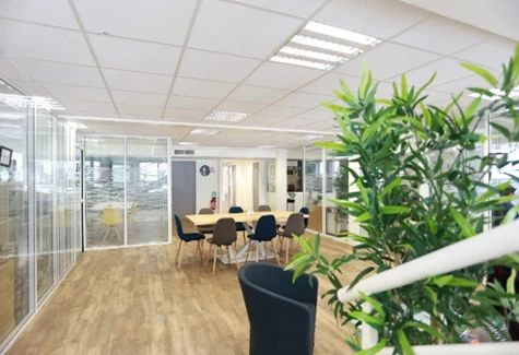 Coworking · 60 postes · rue Cardinet, Paris 17e — photo 3/12