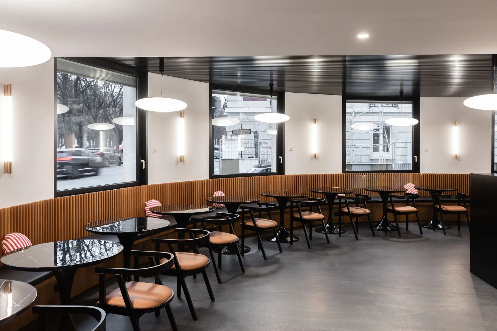 Coworking · 502 postes · cours Albert-Iᵉʳ, Paris 8e — photo 2/17