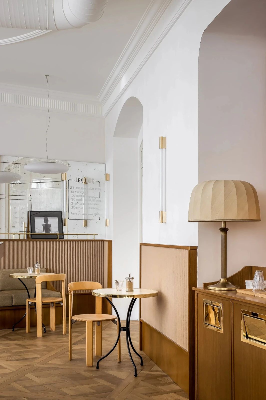 Coworking · 332 postes · rue Notre-Dame-des-Victoires, Paris 2e — photo 5/8
