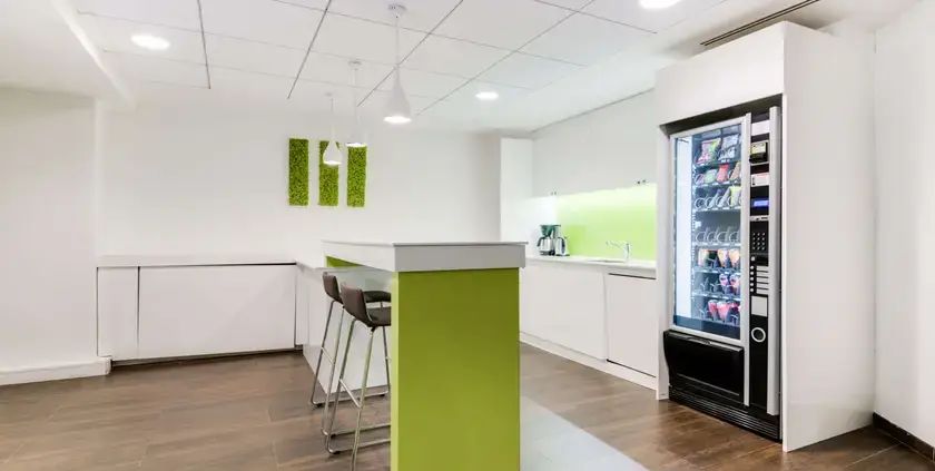 Coworking · 1 à 400 postes · avenue de l'Opéra, Paris 1er — photo 2/8