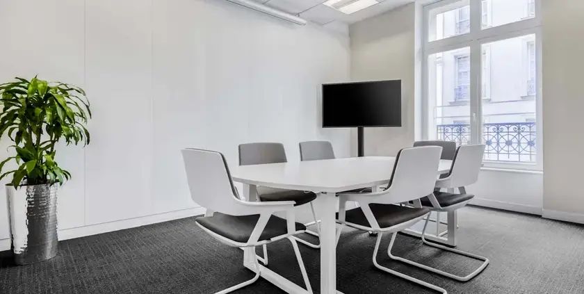 Coworking · 1 à 400 postes · avenue de l'Opéra, Paris 1er — photo 6/8