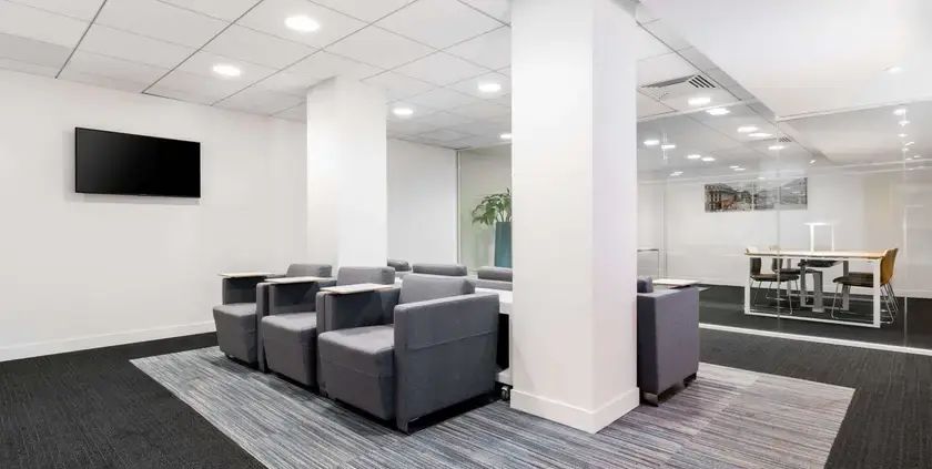 Coworking · 1 à 400 postes · avenue de l'Opéra, Paris 1er — photo 7/8