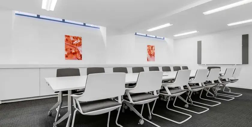 Coworking · 1 à 400 postes · avenue de l'Opéra, Paris 1er — photo 8/8