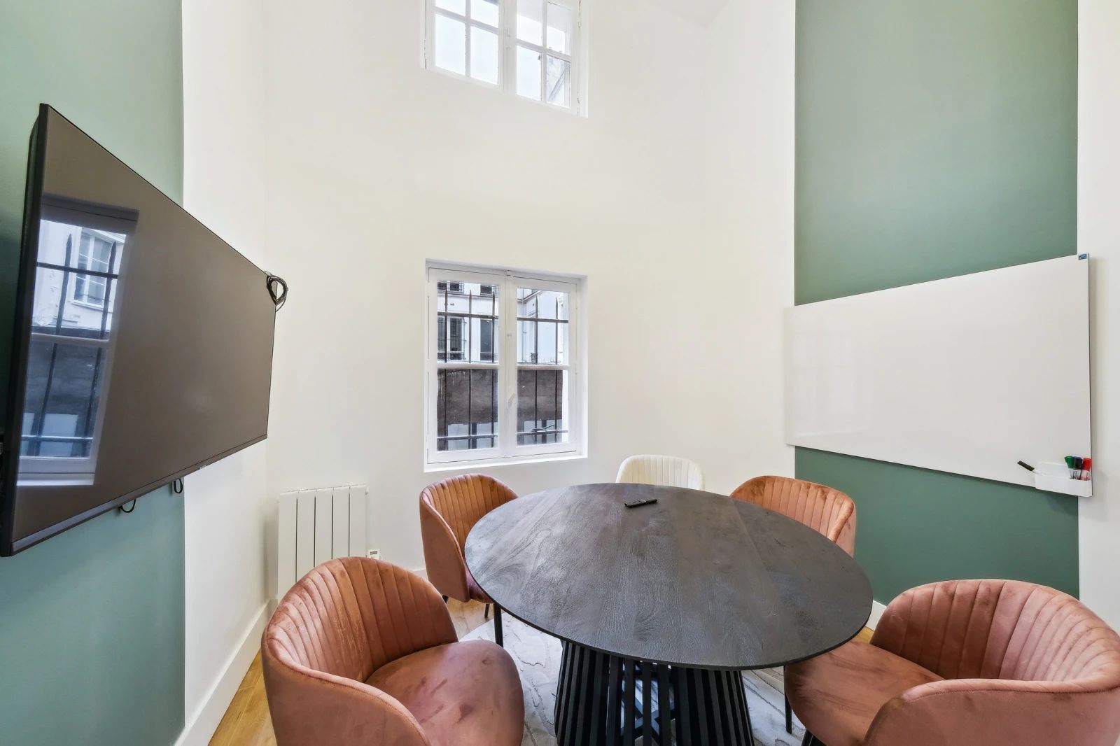 Bureau opéré · 20 à 26 postes · rue d'Aboukir, Paris 2e — photo 3/11