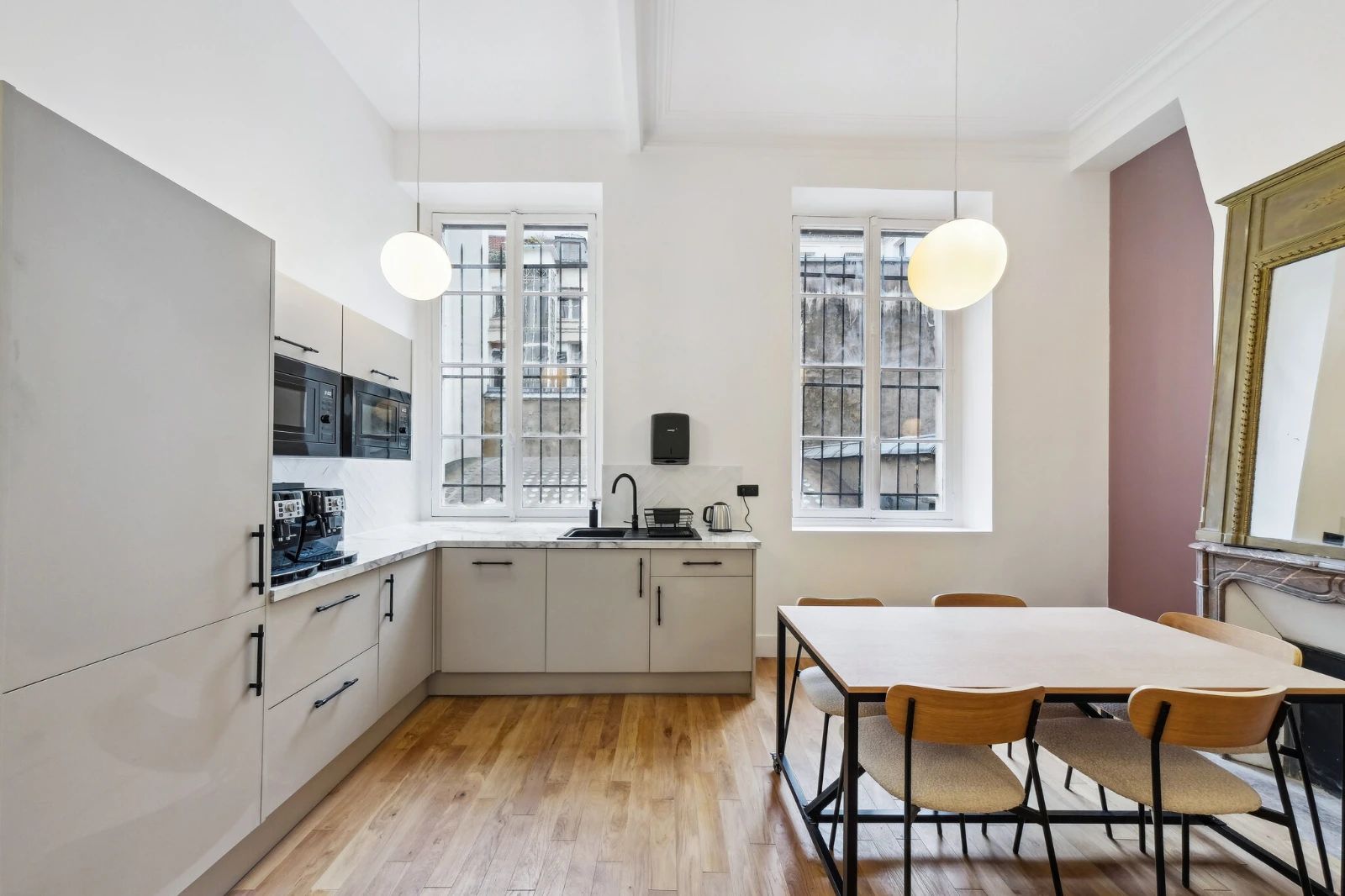 Bureau opéré · 20 à 26 postes · rue d'Aboukir, Paris 2e — photo 10/11