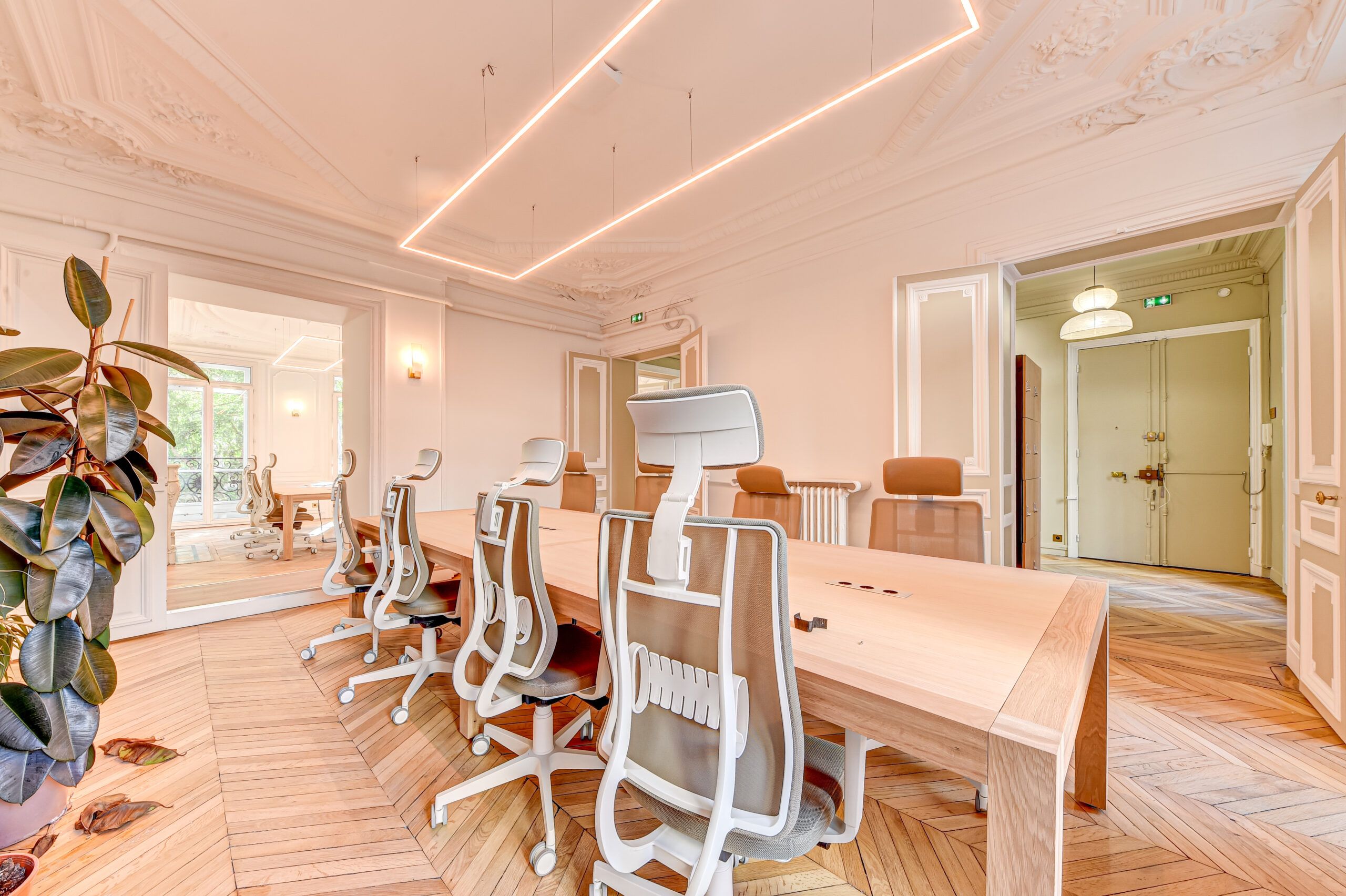Bureau opéré · 1 à 36 postes · boulevard de Magenta, Paris 10e — photo 8/8