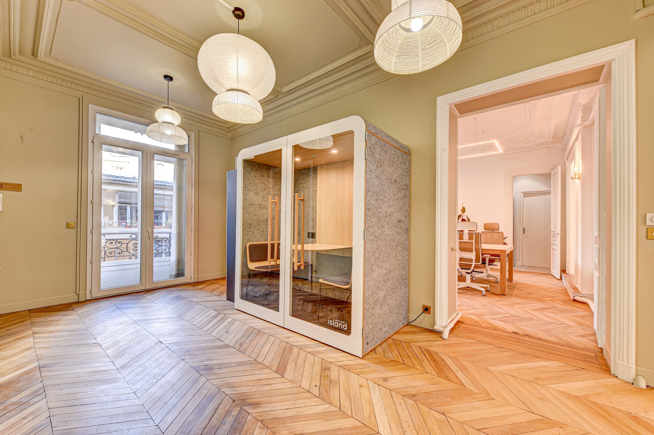 Bureau opéré · 1 à 36 postes · boulevard de Magenta, Paris 10e — photo 6/8