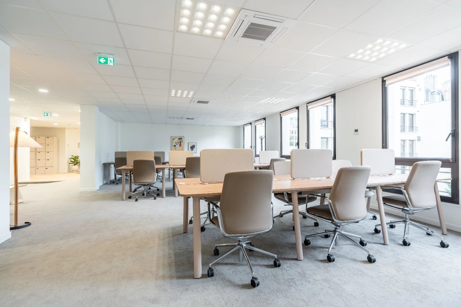 Bureau opéré · 65 à 72 postes · rue de Monceau, Paris 8e — photo 3/19