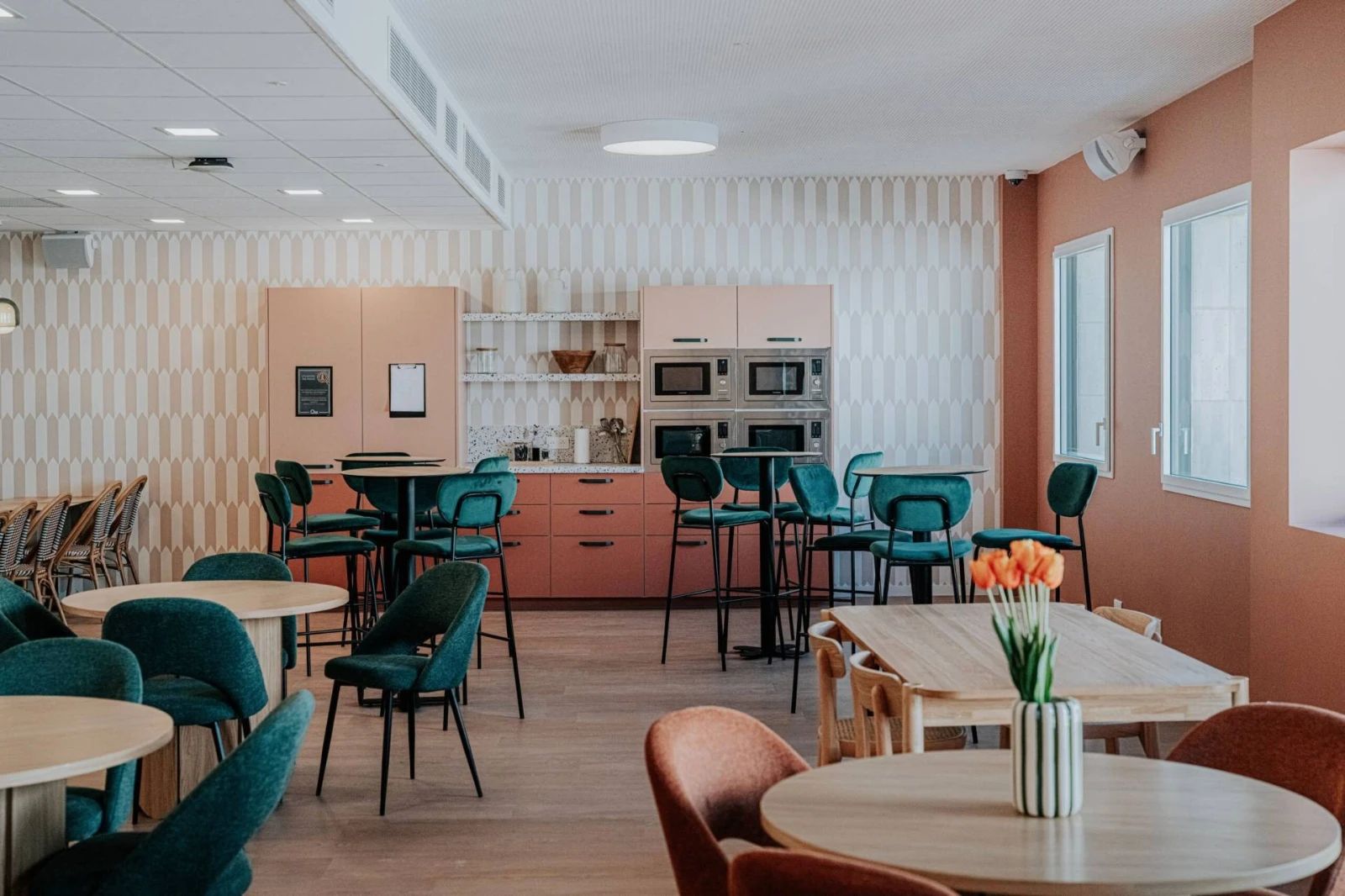 Coworking · 800 postes · rue Ordener, Paris 18e — photo 7/9