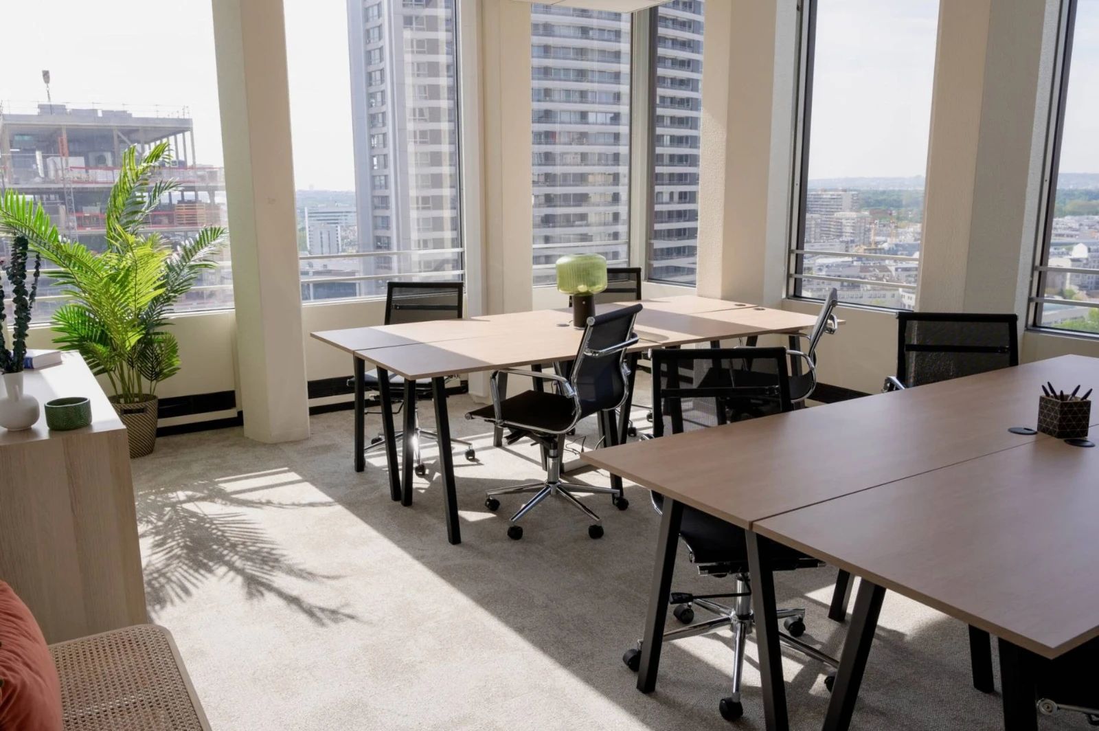 Coworking · 270 postes · rasse Boieldieu, Puteaux — photo 6/9