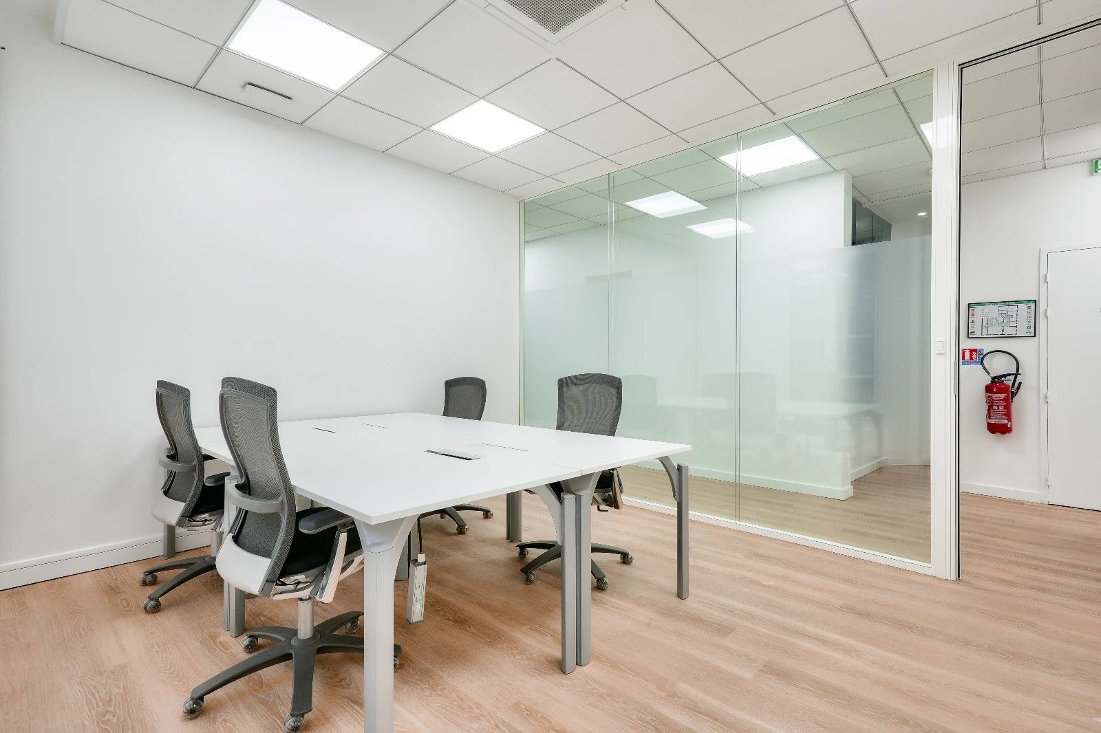 Bureau opéré · 25 à 30 postes · boulevard Haussmann, Paris 8e — photo 3/13