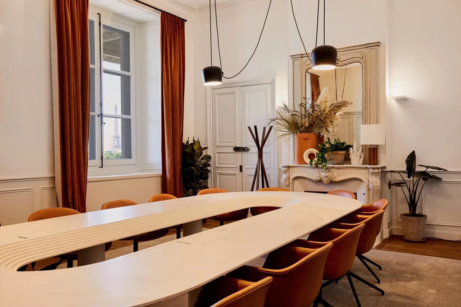Coworking · 1 à 400 postes · rue Royale, Paris 8e — photo 3/12