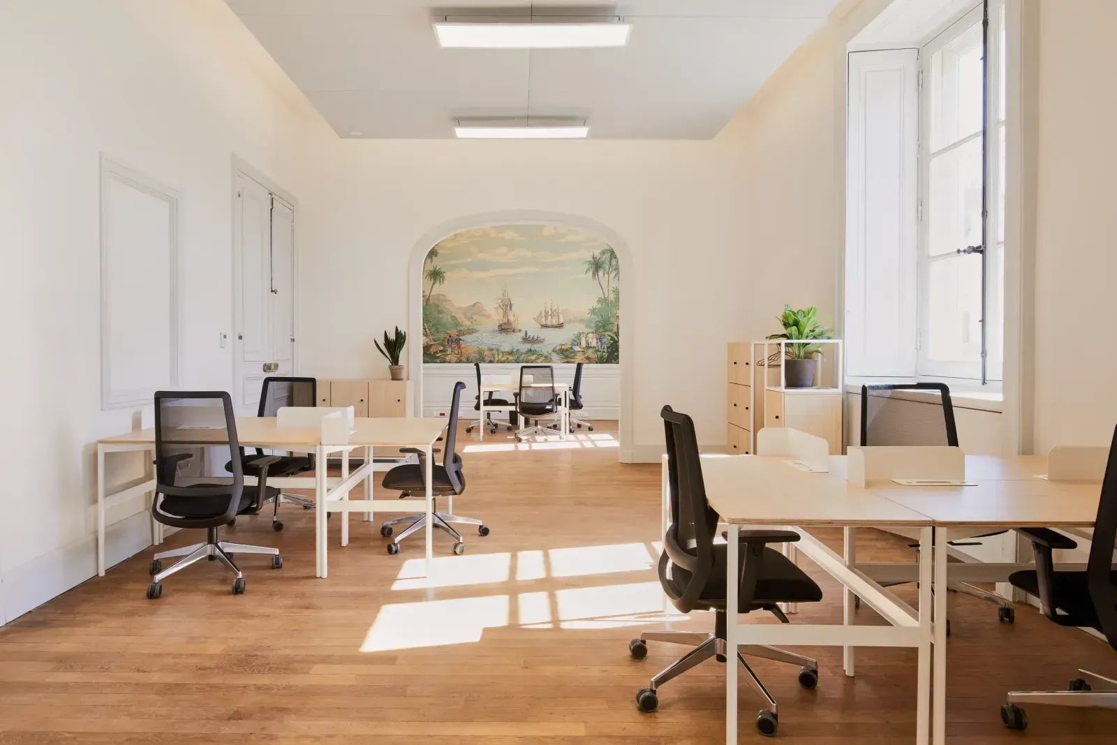 Coworking · 1 à 400 postes · rue Royale, Paris 8e — photo 7/12