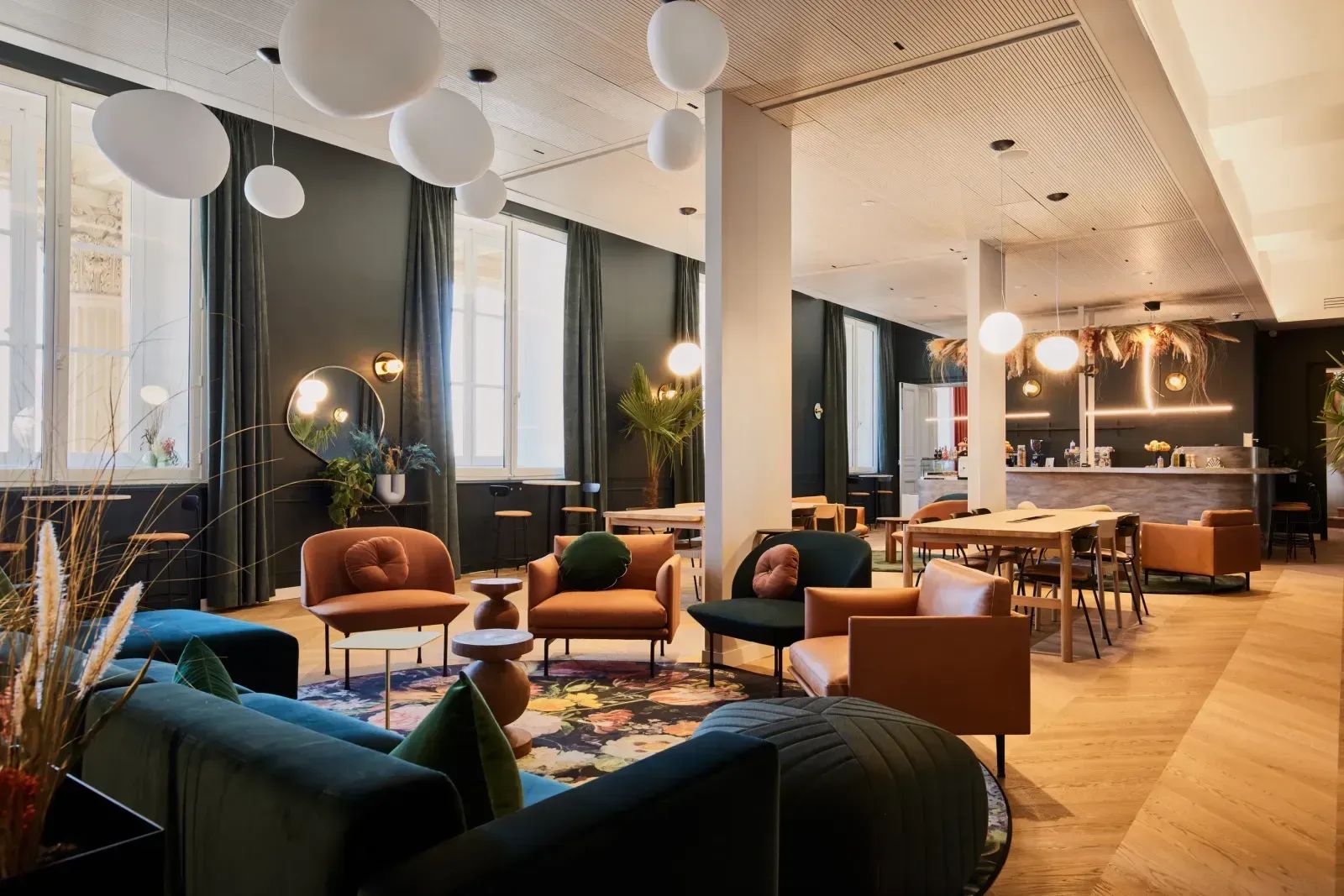 Coworking · 1 à 400 postes · rue Royale, Paris 8e — photo 9/12