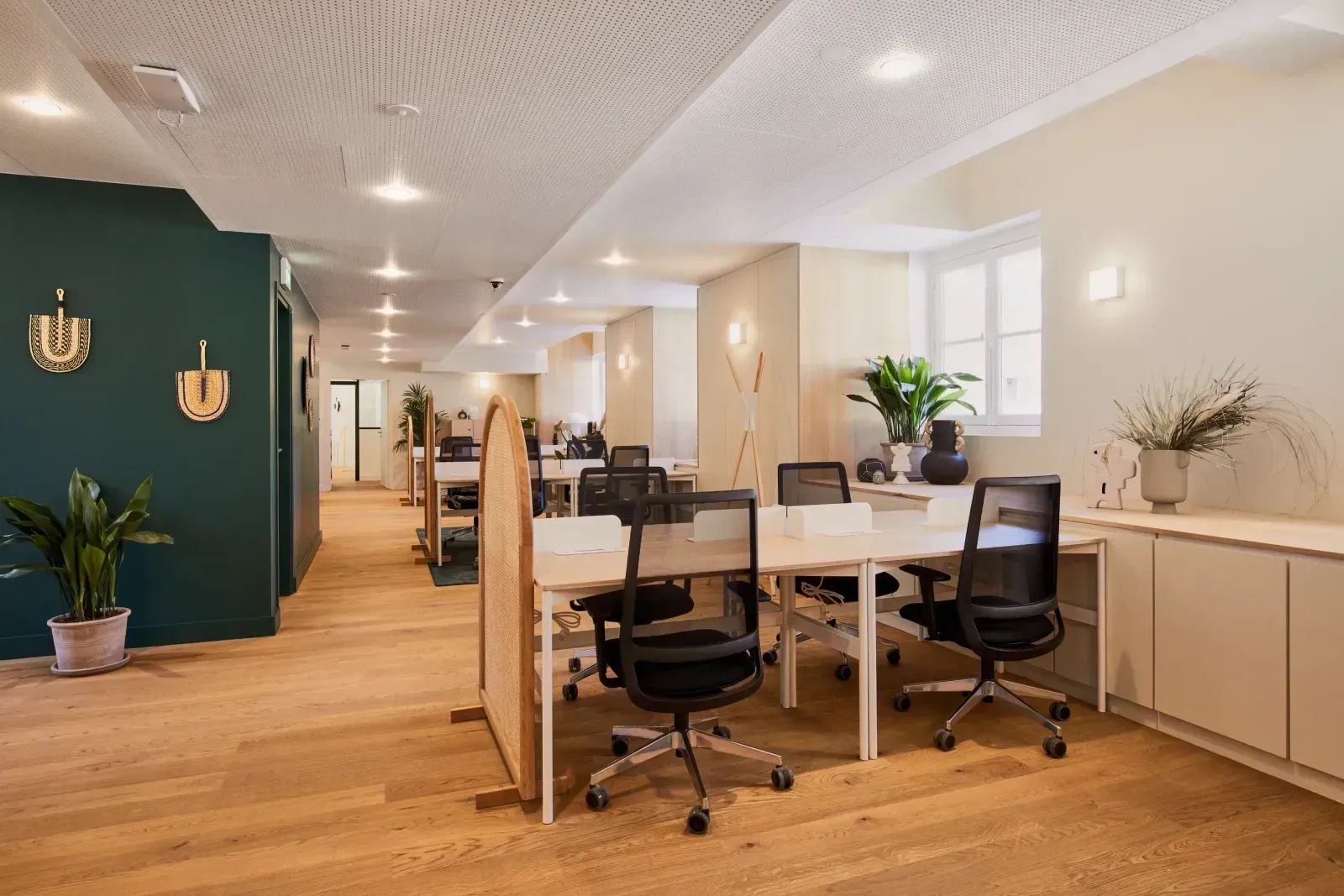 Coworking · 1 à 400 postes · rue Royale, Paris 8e — photo 10/12