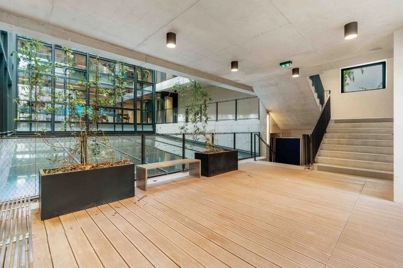 Bureau opéré · 40 à 46 postes · rue Saint-Antoine, Paris 4e — photo 3/17