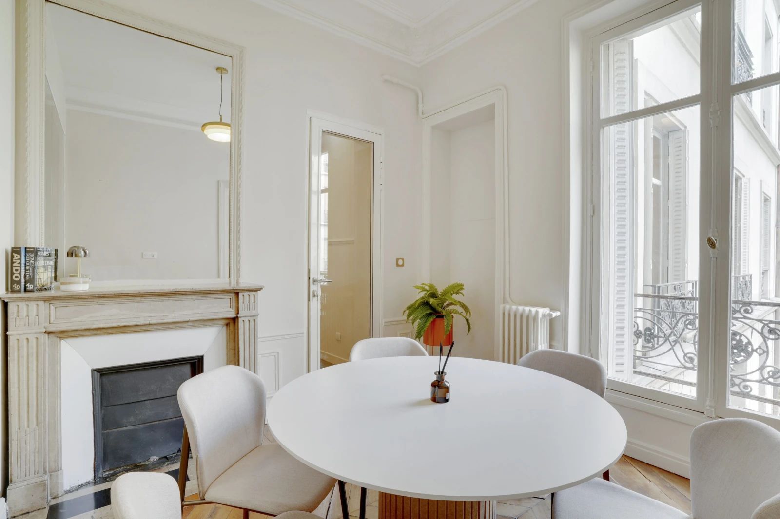 Bureau opéré · 50 postes · rue Daubigny, Paris 17e — photo 9/10