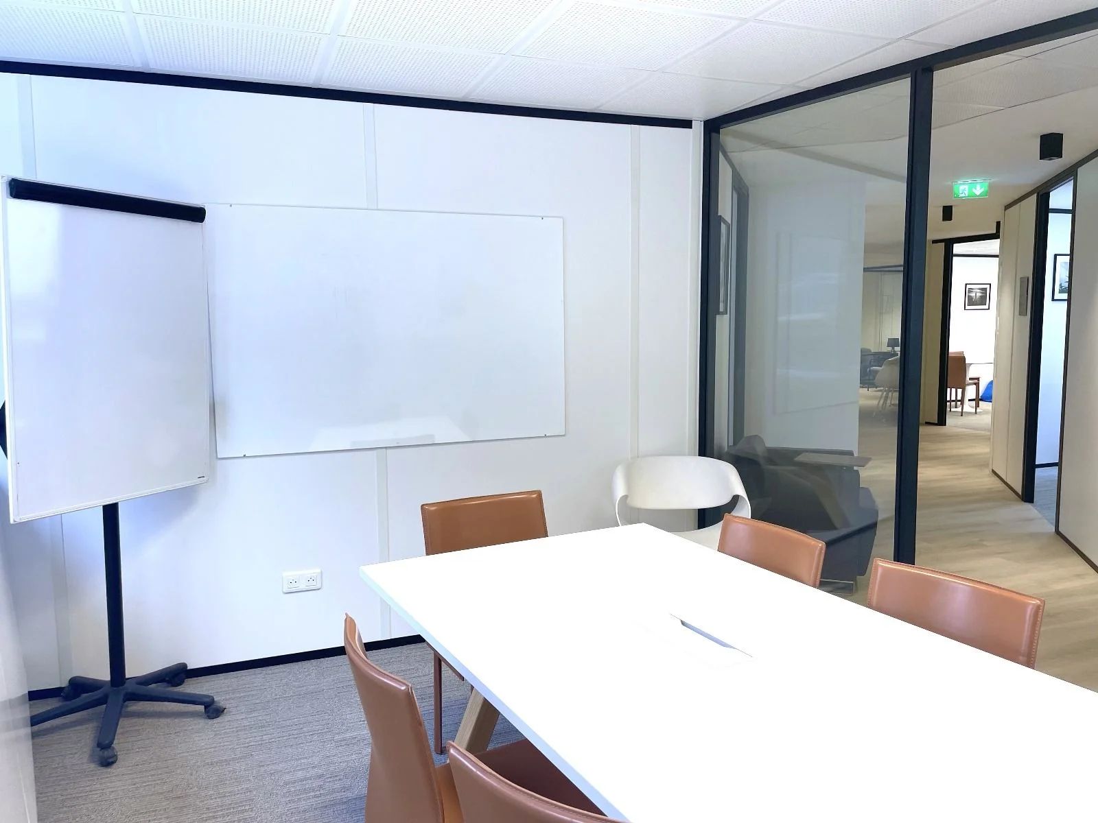 Bureau opéré · 79 à 81 postes · rue de Villiers, Neuilly-Sur-Seine — photo 12/14