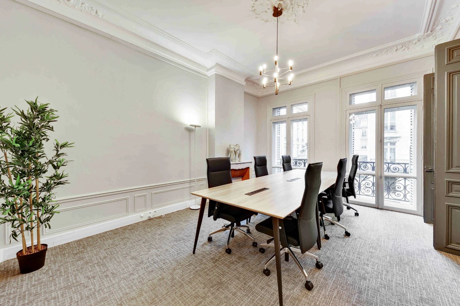 Bureau opéré · 24 à 26 postes · rue Saint-Lazare, Paris 9e — photo 7/11