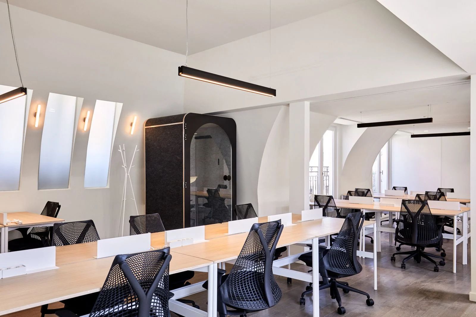 Coworking · 1 à 190 postes · rue des Filles Saint-Thomas, Paris 2e — photo 2/7