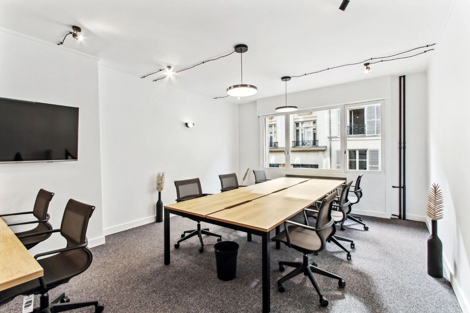 Bureau opéré · 10 postes · rue du Colisée, Paris 8e — photo 6/11
