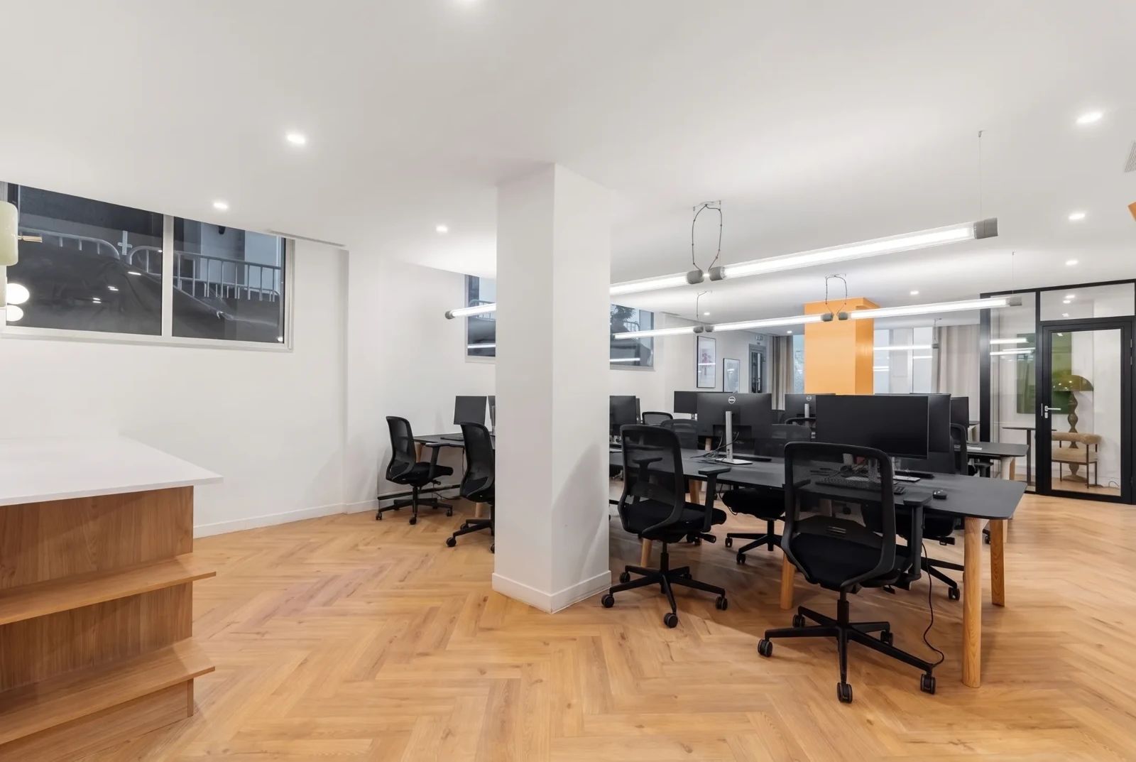 Bureau opéré · 20 à 24 postes · rue Jean-Baptiste Pigalle, Paris 9e — photo 2/16