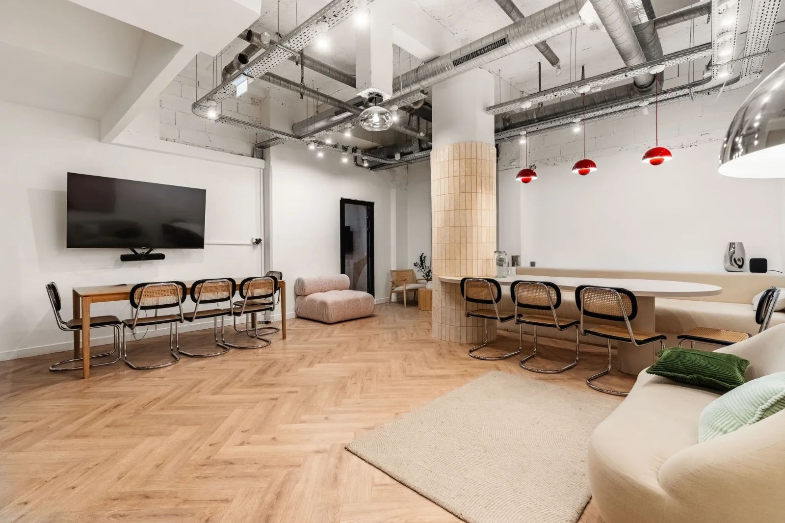 Bureau opéré · 20 à 24 postes · rue Jean-Baptiste Pigalle, Paris 9e — photo 9/16