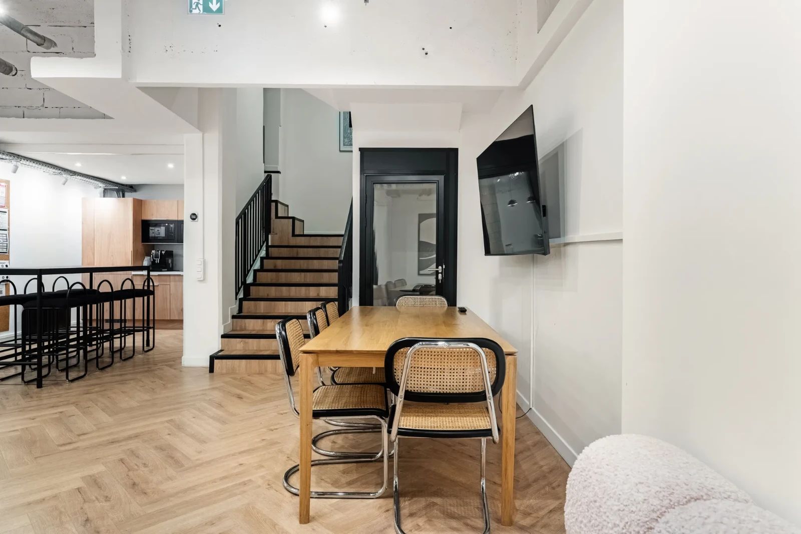 Bureau opéré · 20 à 24 postes · rue Jean-Baptiste Pigalle, Paris 9e — photo 10/16