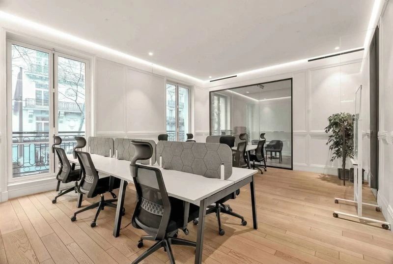 14 avenue Franklin Delano Roosevelt, bureau flexible à 75008 Paris — photo 1/6