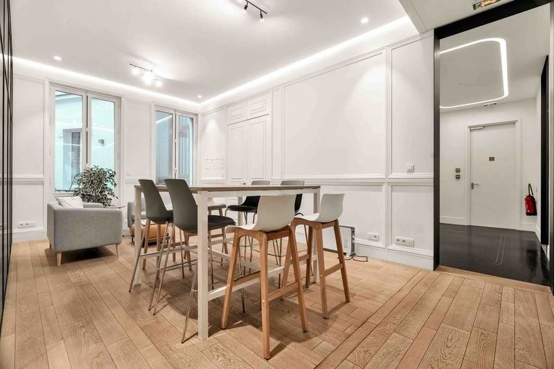 Bureau opéré · 20 à 28 postes · avenue Franklin Delano Roosevelt, Paris 8e — photo 7/11