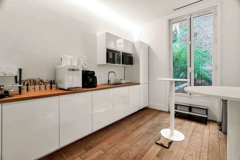 Bureau opéré · 20 à 28 postes · avenue Franklin Delano Roosevelt, Paris 8e — photo 8/11
