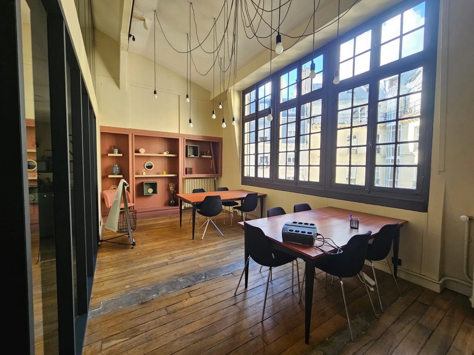 Bureau opéré · 100 à 120 postes · rue de Bucarest, Paris 8e — photo 2/17