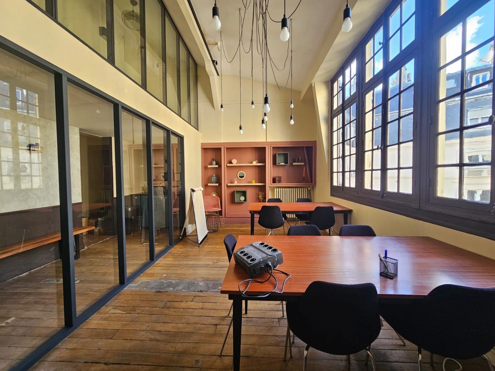 Bureau opéré · 100 à 120 postes · rue de Bucarest, Paris 8e — photo 5/17