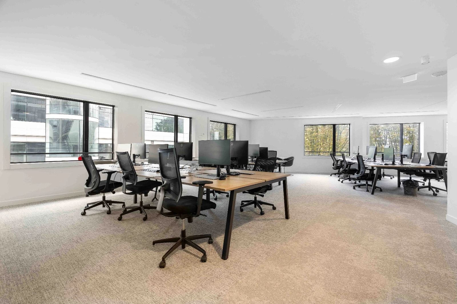 Bureau opéré · 45 à 52 postes · rue Anatole, Levallois-Perret — photo 3/14