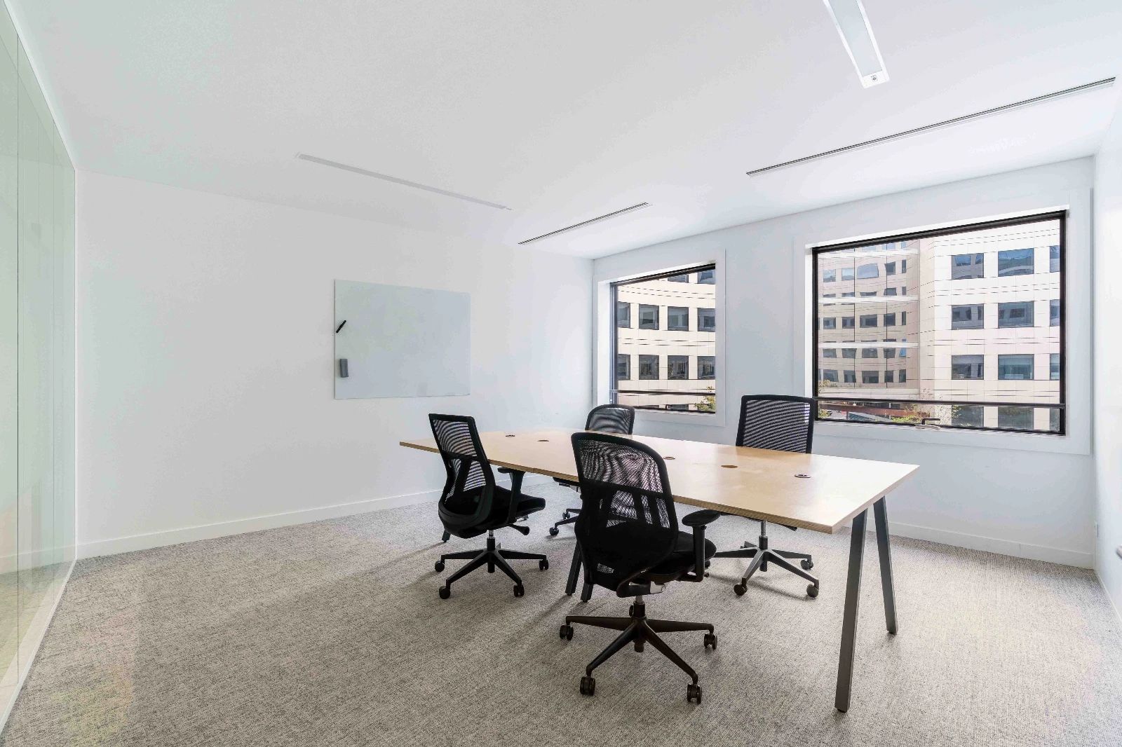Bureau opéré · 45 à 52 postes · rue Anatole, Levallois-Perret — photo 8/14