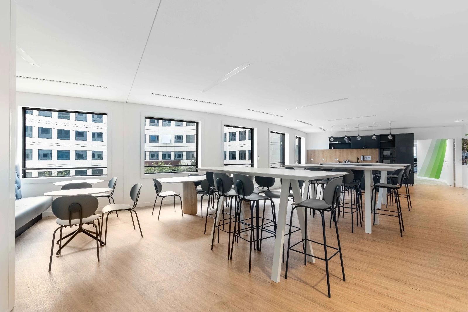 Bureau opéré · 45 à 52 postes · rue Anatole, Levallois-Perret — photo 10/14