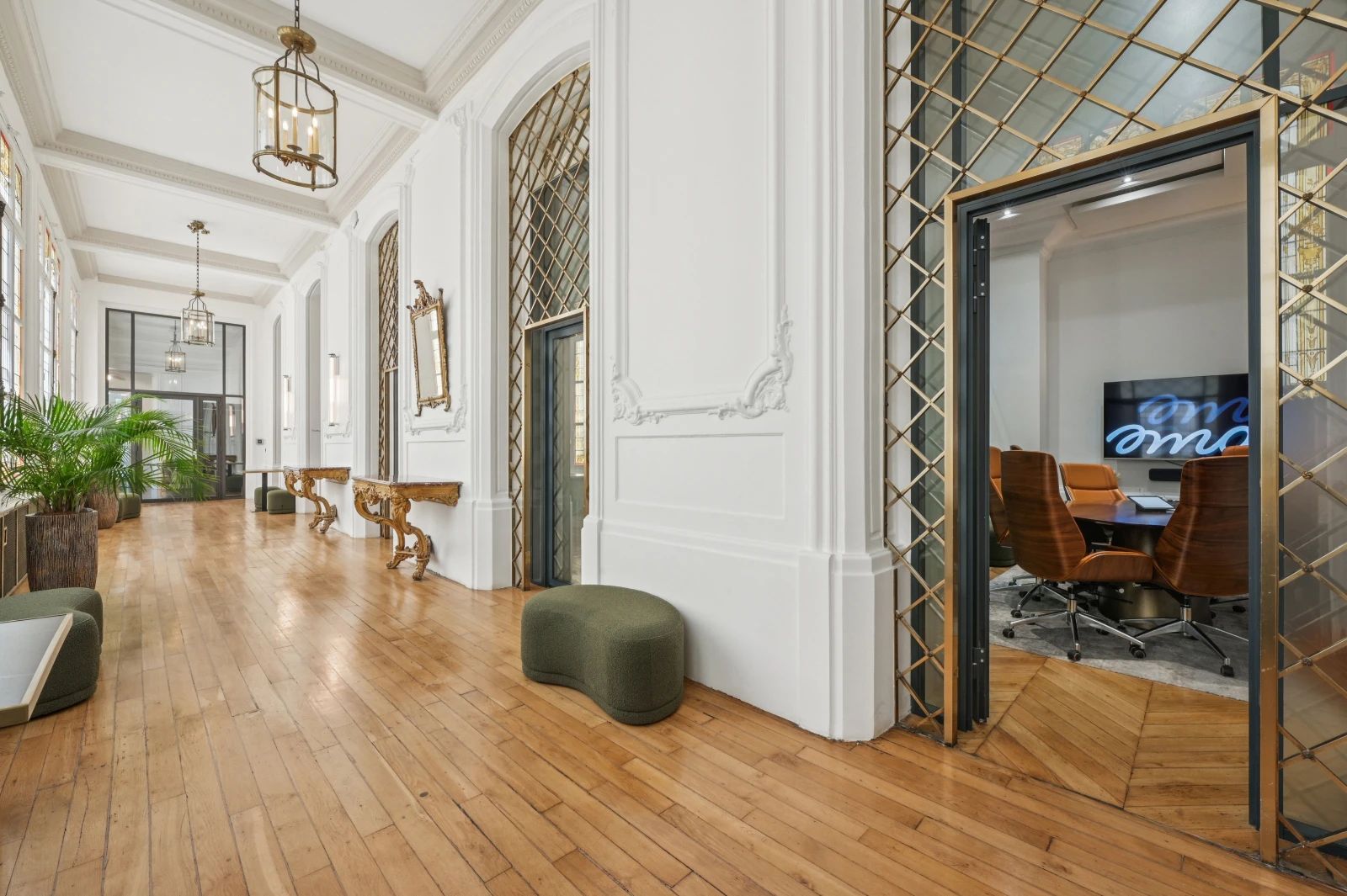 Bureau opéré · 90 à 94 postes · rue de la Michodière, Paris 2e — photo 6/42