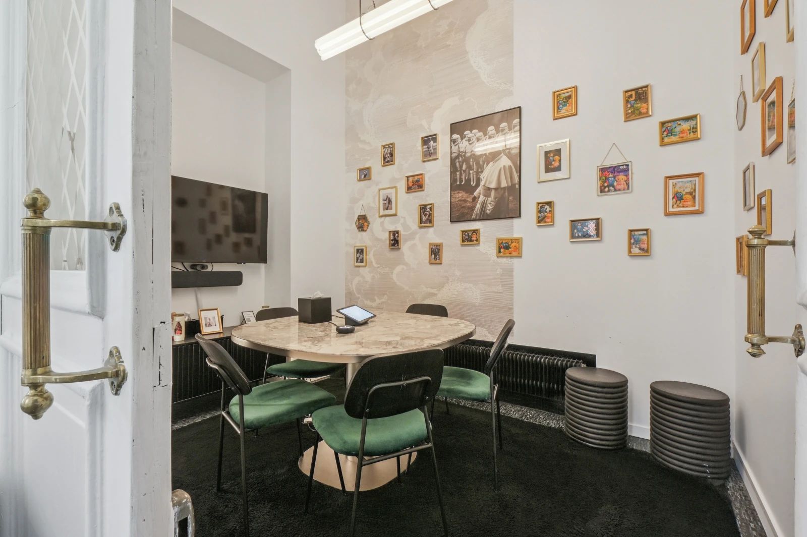 Bureau opéré · 90 à 94 postes · rue de la Michodière, Paris 2e — photo 12/42