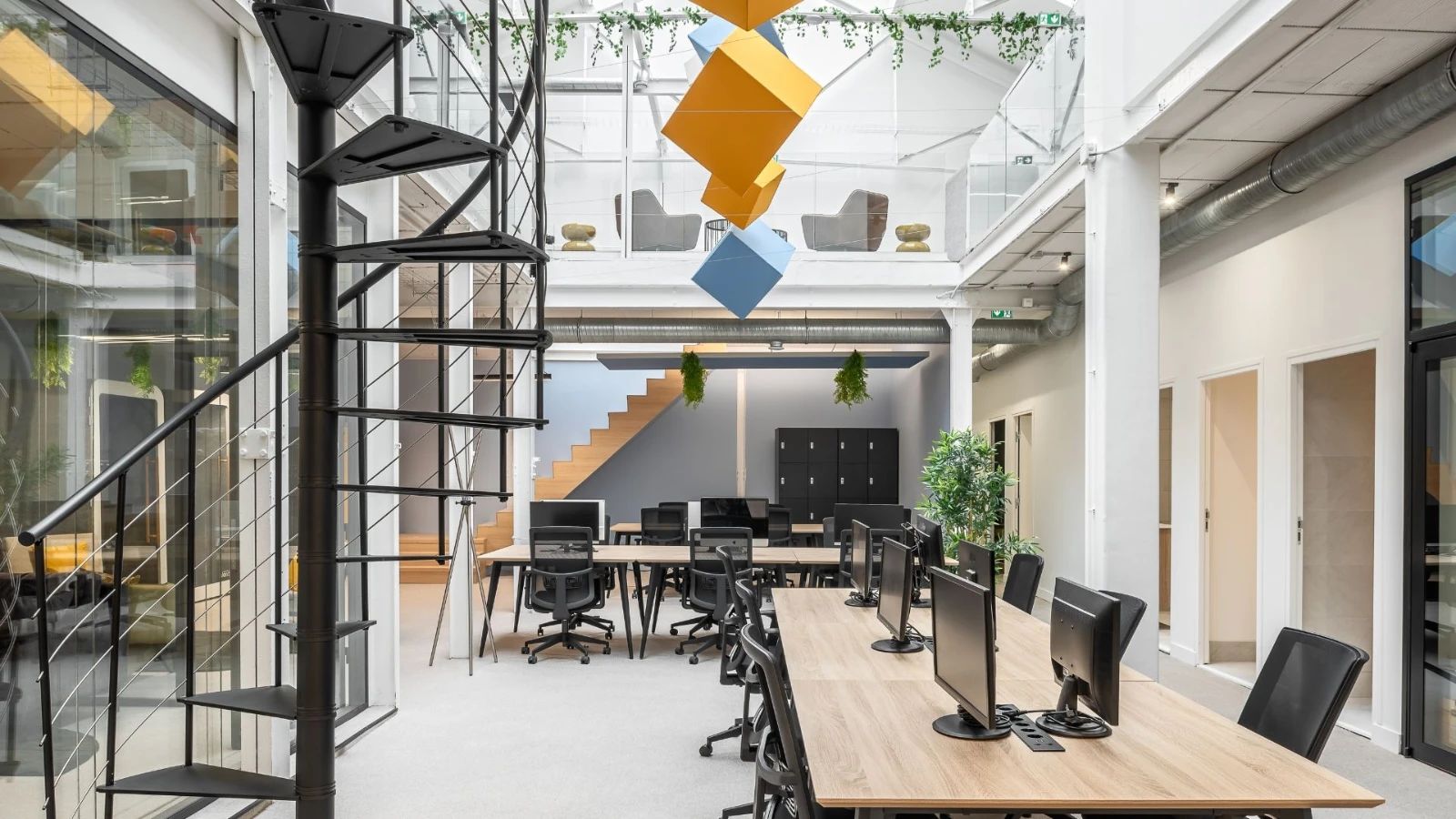 Bureau opéré · 1 à 70 postes · rue Jean-Pierre Timbaud, Paris 11e — photo 3/9
