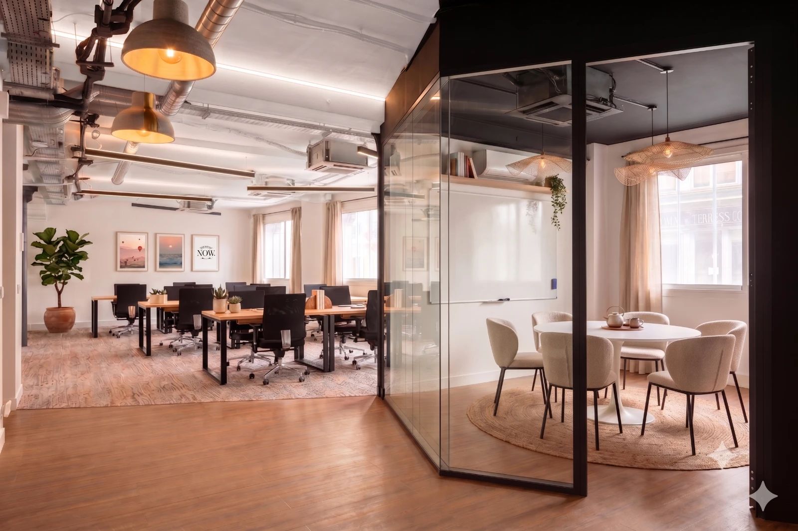 Bureau opéré · 25 à 32 postes · rue Richer, Paris 9e — photo 4/8