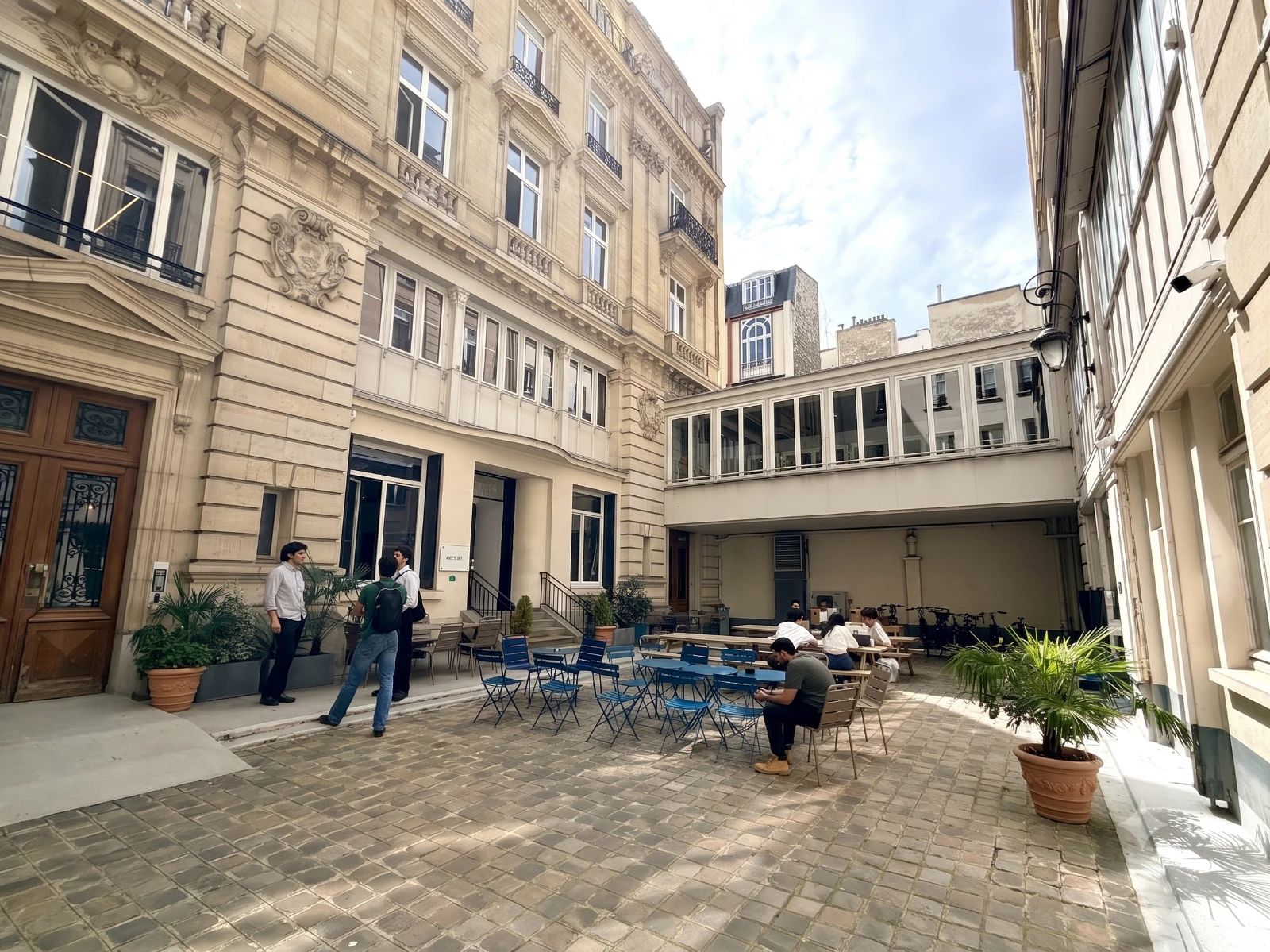 Bureau opéré · 25 à 32 postes · rue Richer, Paris 9e — photo 6/8