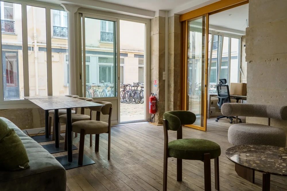 Bureau opéré · 10 à 12 postes · rue du Faubourg Saint-Denis, Paris 10e — photo 3/11