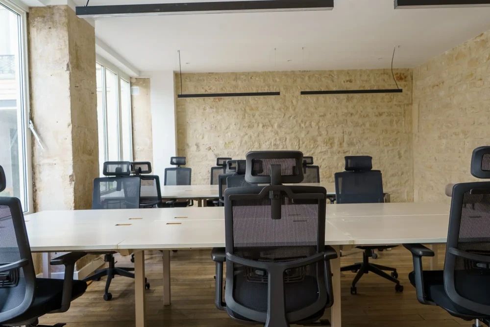Bureau opéré · 10 à 12 postes · rue du Faubourg Saint-Denis, Paris 10e — photo 6/11
