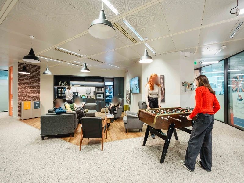 Coworking · 850 postes · esplanade du Général de Gaulle, Courbevoie — photo 13/18
