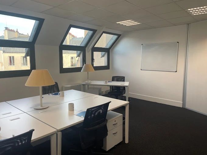 Coworking · 1 à 105 postes · rue des Petits Hôtels, Paris 10e — photo 3/7