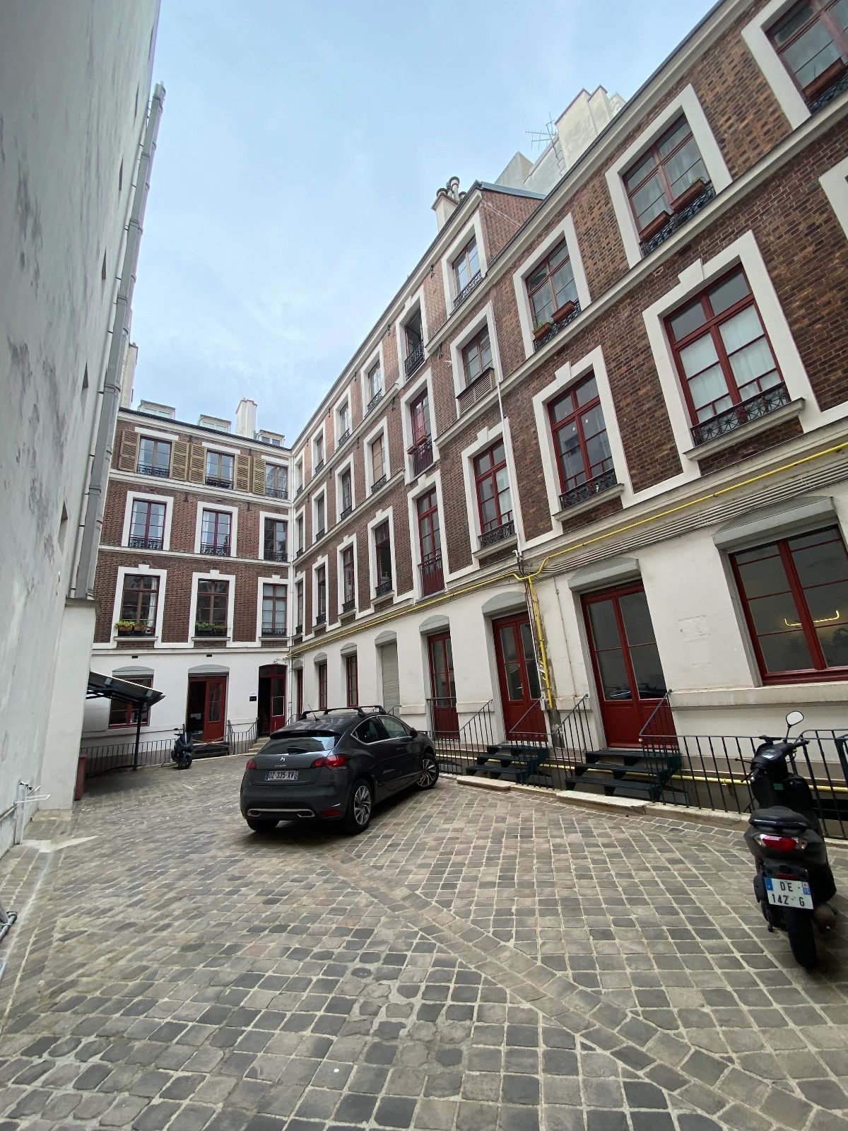 Prestation de services · 18 postes · rue Milton, Paris 9e — photo 3/17